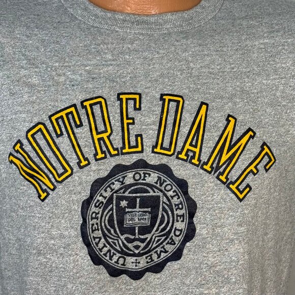 Vintage 1980s University of Notre Dame T-Shirt, Champion Size Medium - Picture 2 of 4